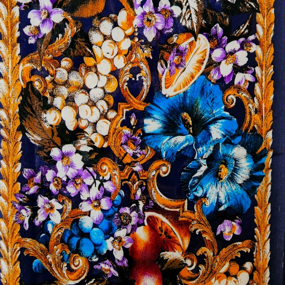 Oscar de la Renta 100% Silk Scarf